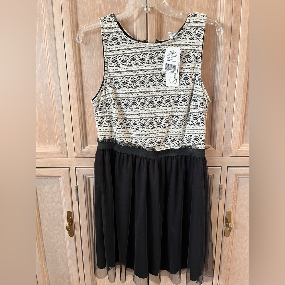 Nwt size XL lace and black dress